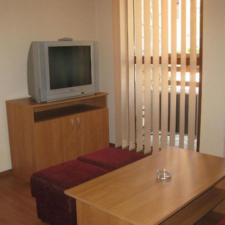 Family Hotel Veronika Devin Ngoại thất bức ảnh
