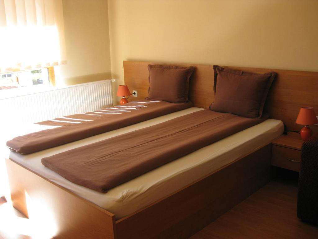 Family Hotel Veronika Devin Phòng bức ảnh