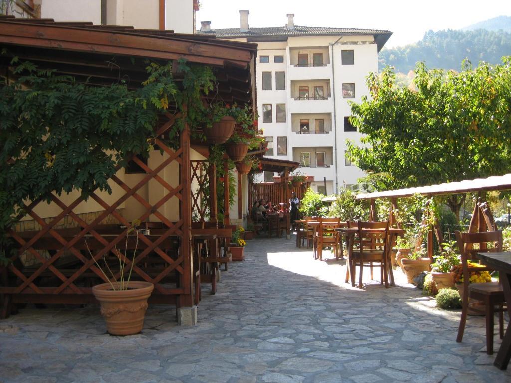 Family Hotel Veronika Devin Ngoại thất bức ảnh
