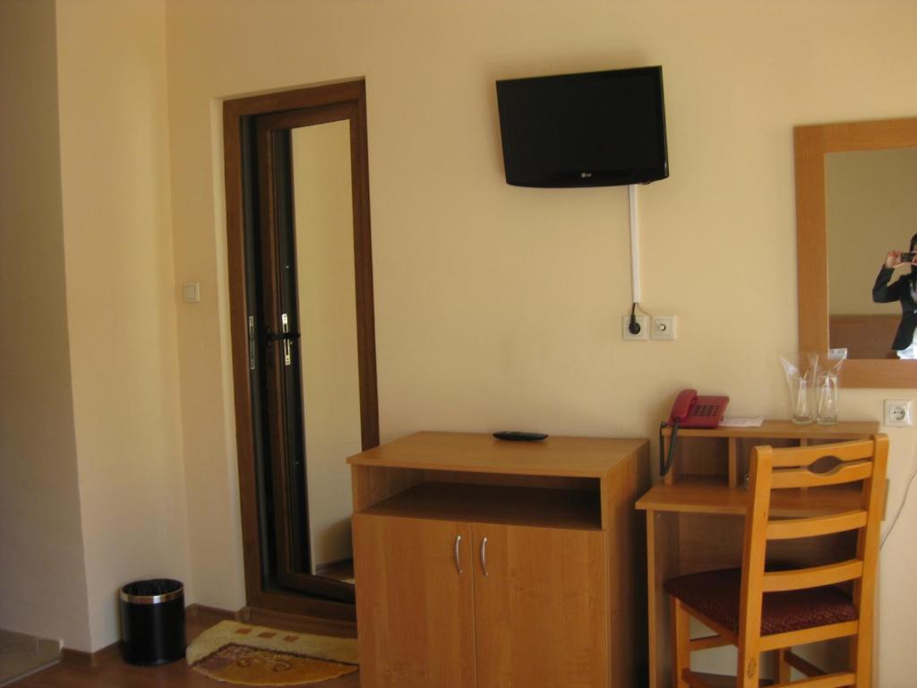Family Hotel Veronika Devin Ngoại thất bức ảnh