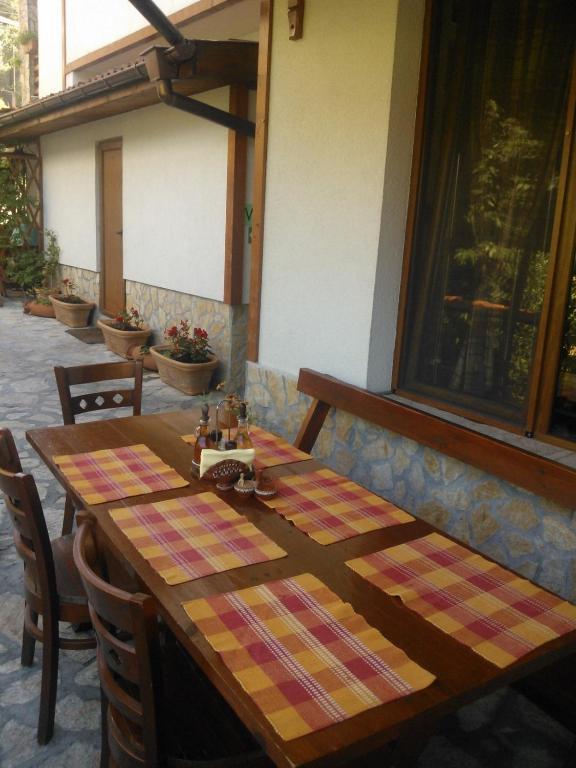 Family Hotel Veronika Devin Ngoại thất bức ảnh